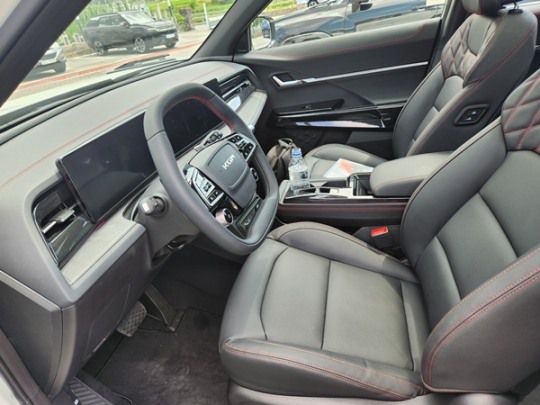 KGM 액티언 하이브리드 앞좌석 인테리어. / 사진=김재훈 기자