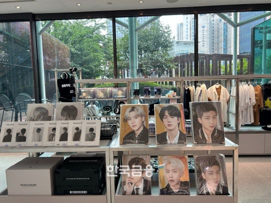 기존 8층에 있던 'SPACE OF BTS' 매장은 11층으로 리뉴얼 오픈했다. /사진=박슬기 기자