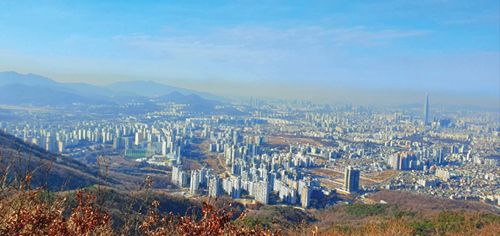 ▲ 남한산성에서 바라본 서울 동남권. 사진 = 주현태 기자