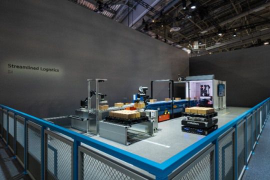 스트레치(Stretch)-협동로봇(Collaborative robot, Cobot)-자율주행 물류 로봇(AMR, Autonomous Mobile Robot)의 물류 작업 시연. / 사진=현대차그룹