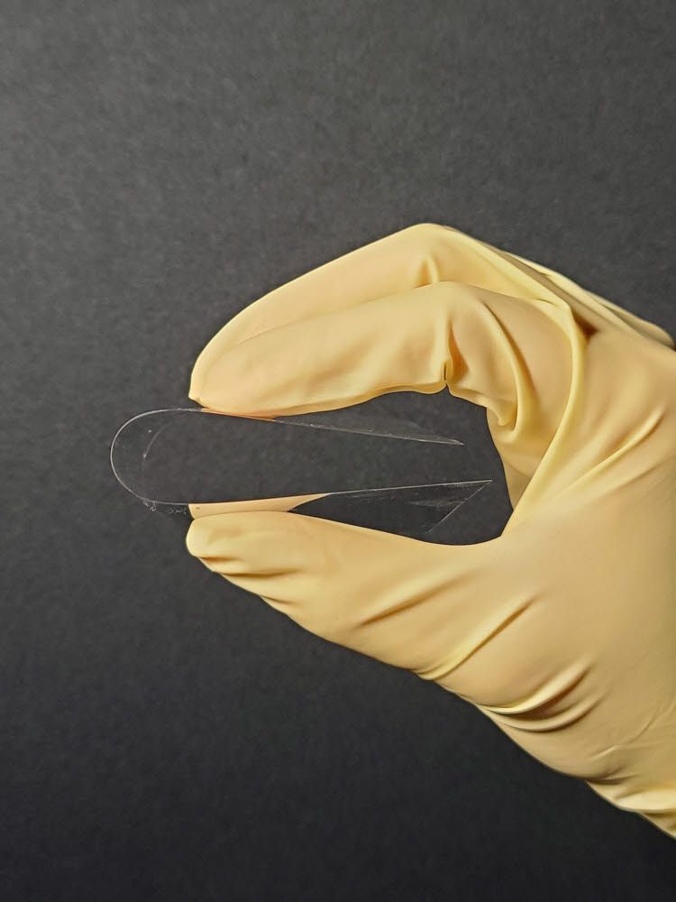 울트라 씬 글라스(UTG)