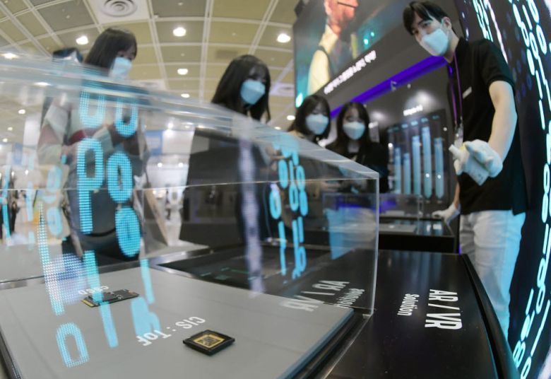 반도체대전(SEDEX)에 공개된 SK하이닉스 TOF 이미지센서.<사진=이동근기자>