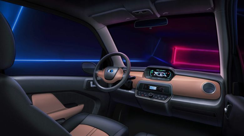 CEVO-C SE 내부 인테리어 전경.