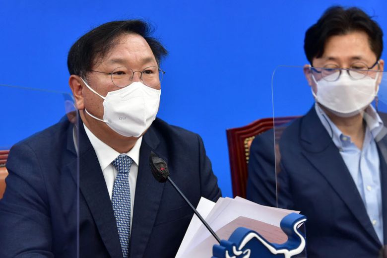 김태년 더불어민주당 대표 직무대행이 18일 오전 국회에서 열린 정책조정회의에서 발언하고 있다. <사진=연합뉴스>