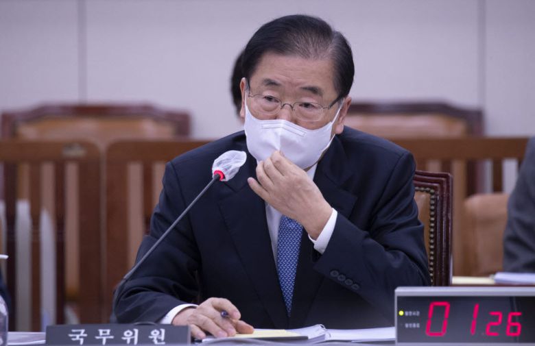 정의용 외교부 장관이 질의에 답하고 있다.