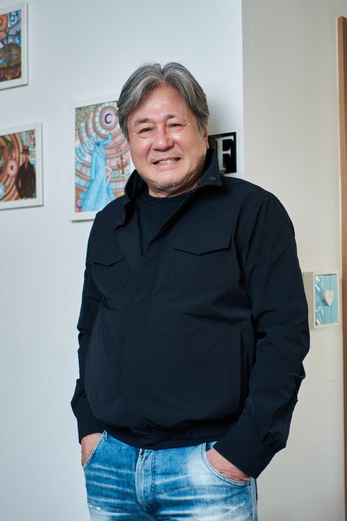 최근 서울 삼청동 카페 골목숲에서 디즈니+ 오리지널 시리즈 '카지노'의 주연 배우 최민식과 만났다. (사진=월트디즈니컴퍼니 코리아 제공)