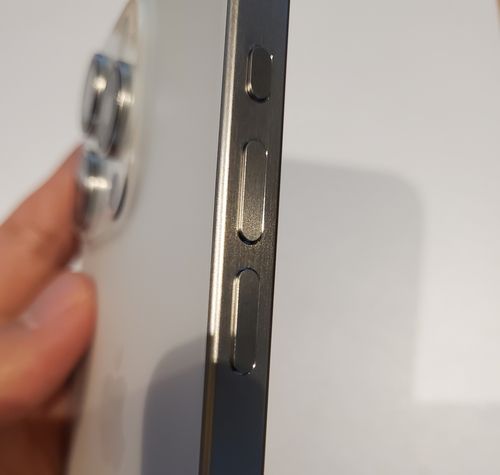 아이폰15 프로 맞춤형 동작 버튼 모습