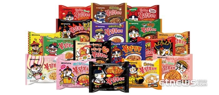 삼양식품 불닭 브랜드의 다양한 제품들.