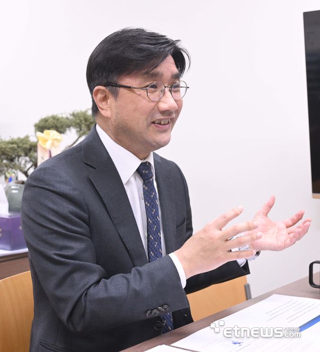 주영창 한국마이크로전자및패키징학회 회장