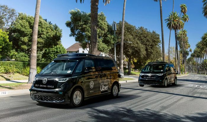 우버 공유형 자율주행 이동수단 'ID버즈'