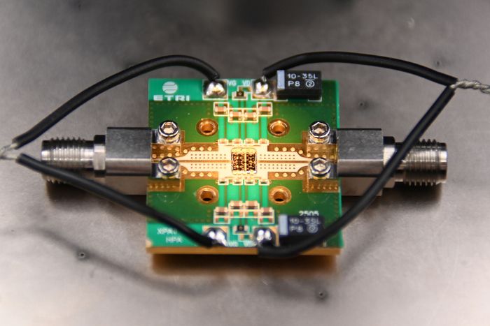 ETRI가 개발한X-대역 질화갈륨(GaN)전력증폭기 MMIC 칩