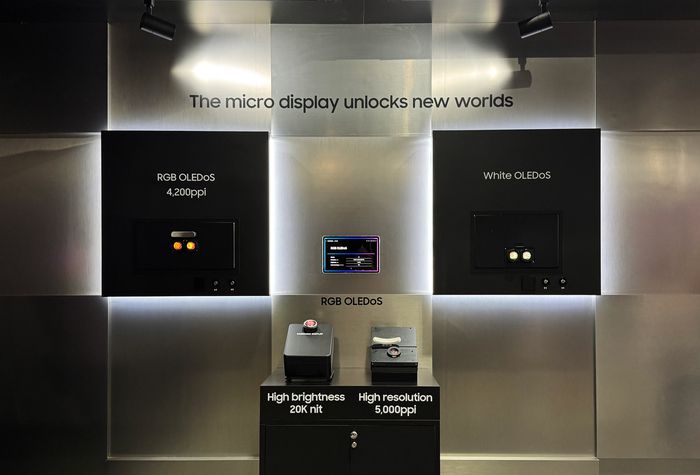 삼성디스플레이가 AWE USA 2025에서 최고해상도인 5000PPI, 최고휘도인 2만니트 RGB 올레도스를 각각 전시했다. 〈사진 삼성디스플레이 제공〉