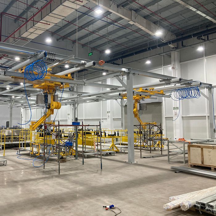 하누리의 천정 레일형 매니퓰레이터.