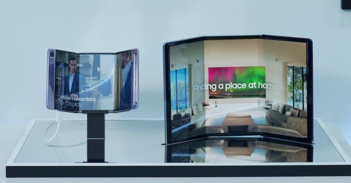 삼성디스플레이가 개발한 폴더블 OLED 〈사진 삼성디스플레이〉