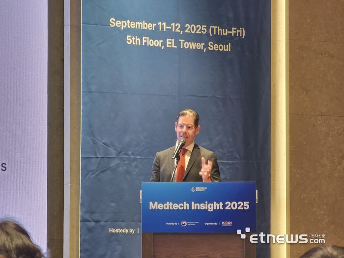 알렉산더 팍스투자크 유타대 교수