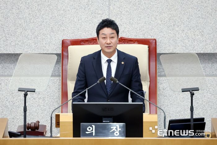 김진경 경기도의회 의장