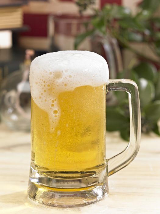 세계보건기구(WHO)가 가당음료와 주류에 대한 과세가 충분히 이뤄지지 않아 이들 제품의 접근성이 지나치게 높아지고 있다며 관련 품목에 '건강세'를 도입할 필요가 있다고 각국 정부에 주문했다. 사진=게티이미지