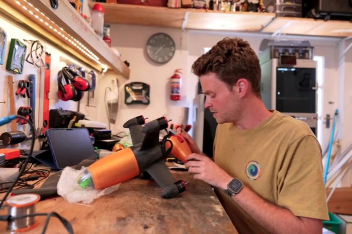 3D 프린터로 제작된 페레그린 V4는 900kV 사양의 T-Motor 3120 브러시리스 모터와 리튬이온 폴리머 배터리가 사용됐다 / 유튜브 @LukeMaximoBell