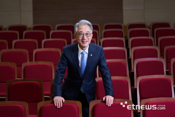 지난 20일로 취임 1년을 맞은 박구선 케이메디허브 이사장