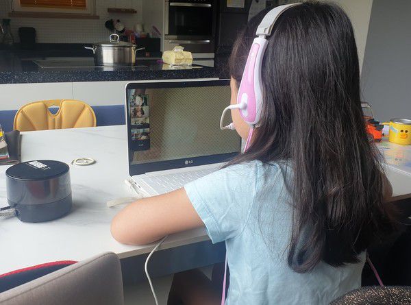 기가 와이파이 버디 덕분에 더 이상 자녀의 줌 수업이 끊기지 않는다. /사진=허준 기자