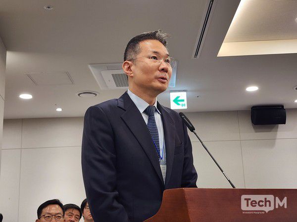 김경훈 구글코리아 사장이 망사용료 질의에 답하고 있다 / 사진=조성준 기자