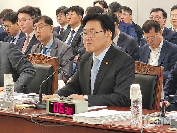 유상임 과학기술정보통신부 장관이 국정감사에 출석했다 / 사진=조성준 기자