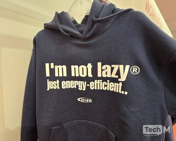 원마일 워크웨어 후드티 / 사진=배수현 기자