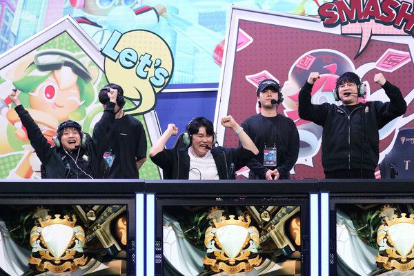 '쿠키런: 오븐스매시' 크리에이터 컵 우승팀 지존본킴. / 사진=데브시스터즈 제공