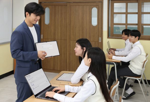 삼성전자는 교육 할인몰 '갤럭시 캠퍼스' 가입 대상을 초중고 교사로 확대했다/사진=삼성전자 제공