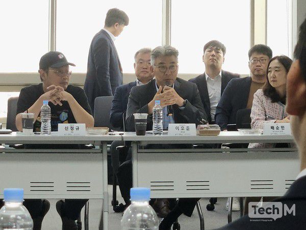 8일 이호준 삼성SDS 부사장이 한국인공지능·소프트웨어산업협회(KOSA)에서 열린 '기업인들과 함께하는 AI 3대 강국 조기 실현 현장 간담회'에 참석해 현장 목소리를 정부에 전하고 있다. /사진=임경호 기자