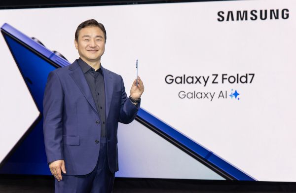 9일(현지시각) 삼성전자는 미국 뉴욕 듀갈그린하우스에서 '갤럭시 언팩 2025'를 개최했다. 노태문 삼성전자 DX부문장 직무대행은 '갤럭시 워치8 시리즈'를 공개했다/사진=삼성전자 제공