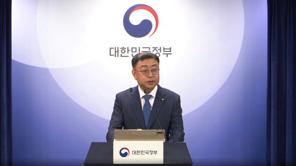 송상훈 과학기술정보통신부 정보통신정책실장이 4일 정부서울청사에서 '독자 AI 파운데이션 모델 프로젝트' 브리핑을 진행하고 있다. /사진=정부e브리핑