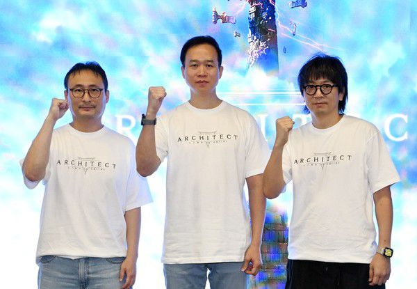 김민규 드림에이지 사업실장(왼쪽부터), 박범진 아쿠아트리 대표, 정우용 드림에이지 대표가 '아키텍트: 랜드 오브 엑자일' 출시를 앞두고 진행된 미디어 시연회에 참석해 게임의 성공을 다짐하고 있다. / 사진=드림에이지 제공