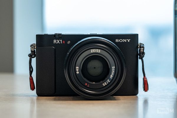 소니 렌즈 일체형 풀프레임 카메라 'RX1R III' /사진=테크M