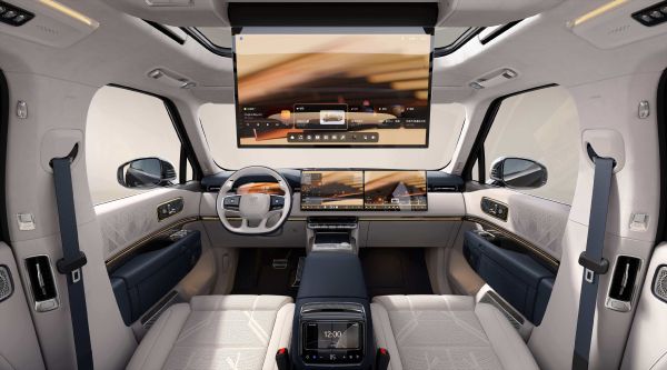 삼성디스플레이는 중국 지커 SUV 9X에 OLED 3종을 공급한다/사진=삼성디스플레이 제공