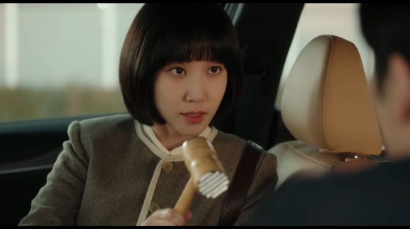 '이상한 변호사 우영우' 5화 선공개 영상이 게재돼 관심을 모으고 있다. [사진='이상한 변호사 우영우' 5화 선공개 영상 캡쳐]