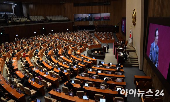 박홍근 더불어민주당 원내대표가 13일 오전 서울 여의도 국회에서 열린 본회의에서 교섭단체 대표연설을 하고 있다. [사진=김성진 기자]
