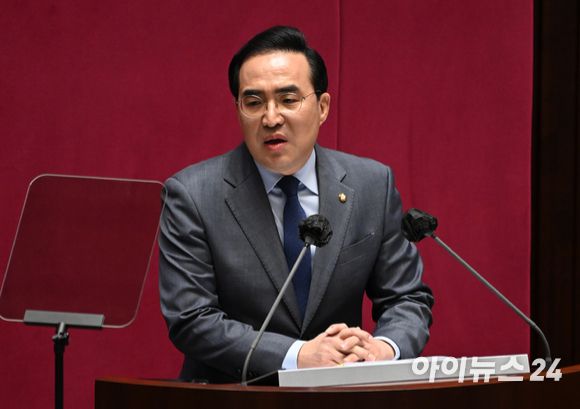 박홍근 더불어민주당 원내대표가 13일 오전 서울 여의도 국회에서 열린 본회의에서 교섭단체 대표연설을 하고 있다. [사진=김성진 기자]