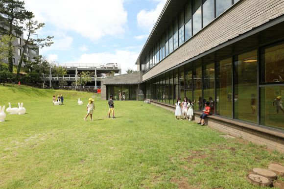 도토리소풍 어린이집 정원 [사진=네오플]