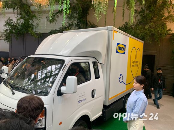 'T4k' 탑차 [사진=김종성 기자]