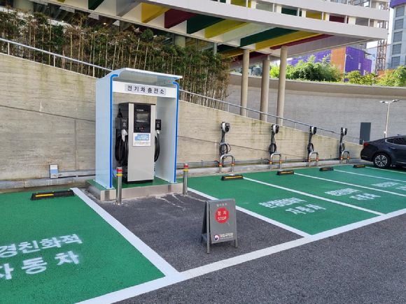 전기차 급속충전기 [사진=서울시]