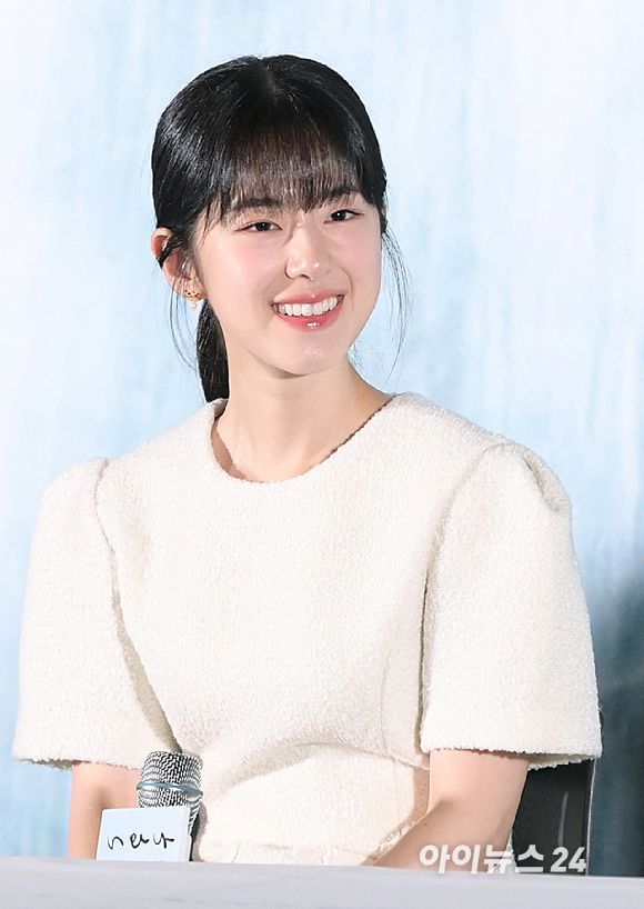 '씩씩한 미소' 배우 박혜수가 10일 오후 서울 CGV 용산아이파크몰에서 열린 영화 '너와 나'(감독 조현철) 언론시사회에 참석하고 있다. [사진=정소희 기자]