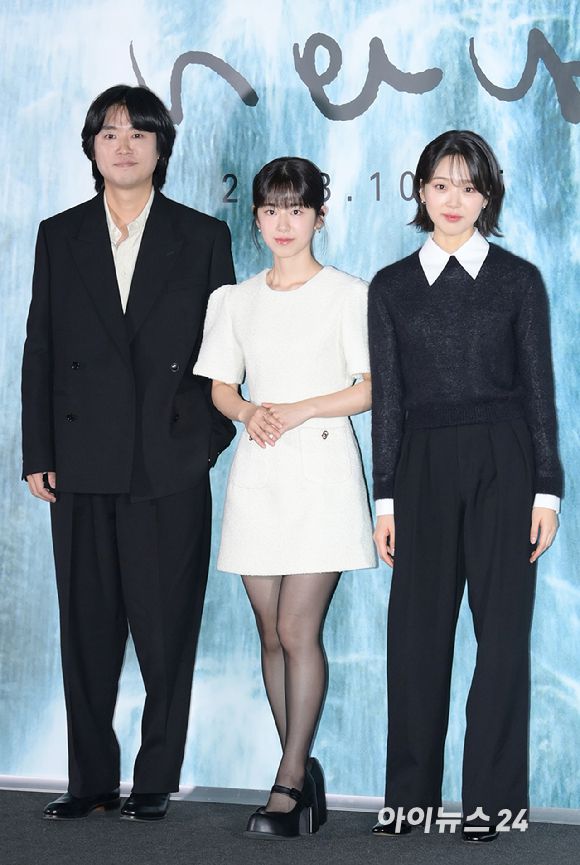 '배우 조현철의 장편 감독 데뷔작' 감독 조현철,배우 박혜수, 김시은이 10일 오후 서울 CGV 용산아이파크몰에서 열린 영화 '너와 나'(감독 조현철) 언론시사회에 참석하고 있다. [사진=정소희 기자]