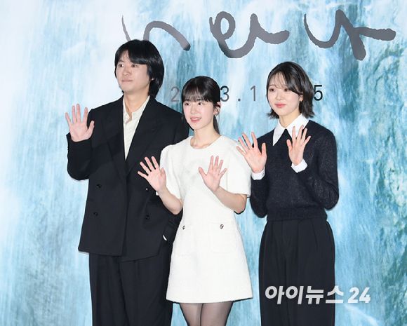 '청량미 가득' 감독 조현철,배우 박혜수, 김시은이 10일 오후 서울 CGV 용산아이파크몰에서 열린 영화 '너와 나'(감독 조현철) 언론시사회에 참석하고 있다. [사진=정소희 기자]