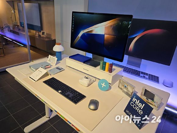 22일 서울 강남구 레어로우 '청담' 2층 쇼룸에 전시된 '삼성 올인원 프로'. [사진=김종성 기자]