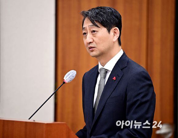 안덕근 산업통상자원부 장관은 대왕고래 프로젝트와 관련해 '경제성이 없다'고 실패는 아니며 R&D 개발에서 첫 성과가 나오지 않았다고 해서 '사기극'은 아니라고 항변했다.  [사진=곽영래 기자]
