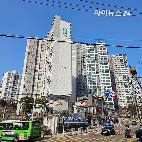 동작구의 '래미안 로이파크' 아파트 전경 2025.03.14 [사진=이효정 기자 ]