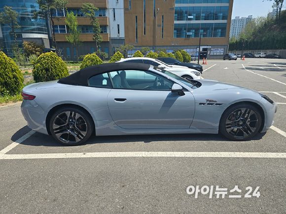 마세라티 '그란카브리오 폴고레' 측면. [사진=김종성 기자]