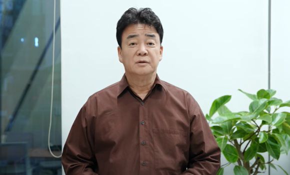 백종원 더본코리아 대표가 올해 들어 끊이지 않는 논란에 휘말린 것에 대해 사과하고 있다. [사진=백종원 유튜브]