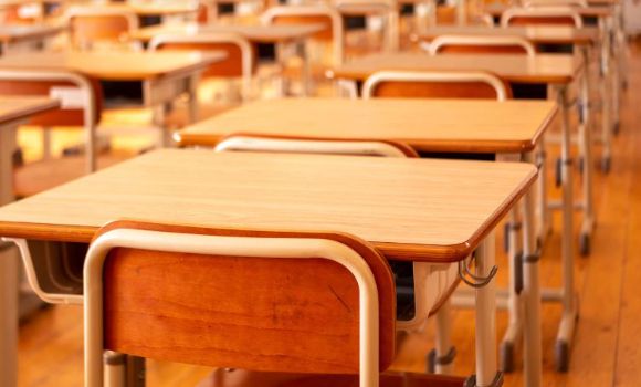 제주 한 중등교사가 학부모 민원에 시달리다 숨진 가운데, 제주에서 또다시 교권이 침해되는 사건이 발생했다. 본 기사와 무관한 이미지. [사진=픽사베이@DeltaWorks]